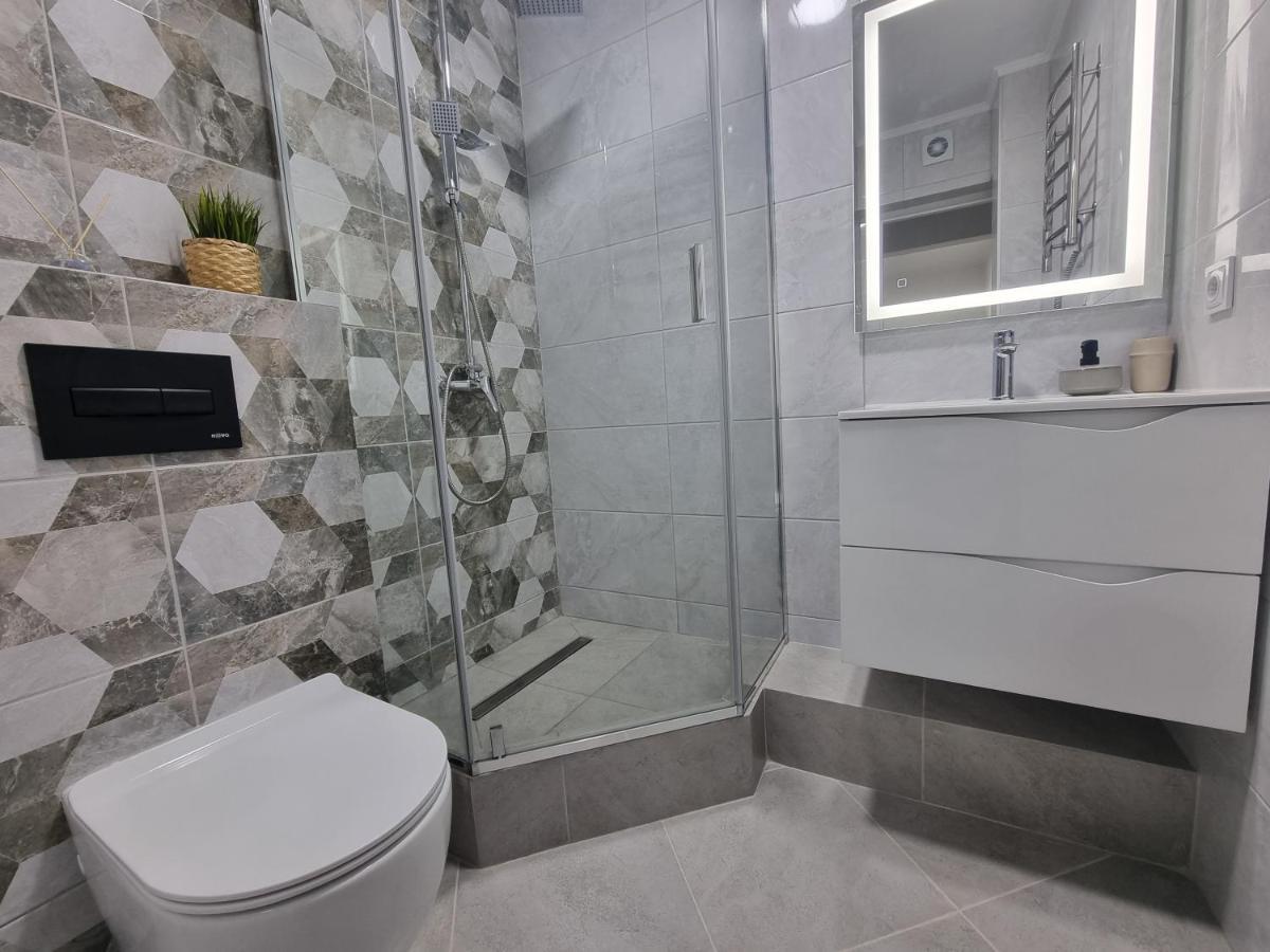 Negruzzi Bd, One Bedroom Apartment Chişinǎu Buitenkant foto