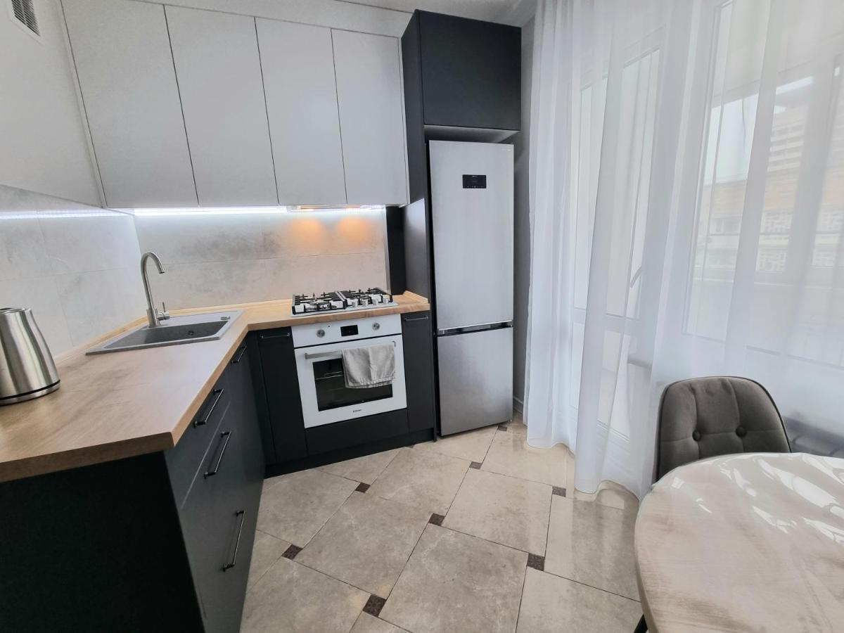 Negruzzi Bd, One Bedroom Apartment Chişinǎu Buitenkant foto